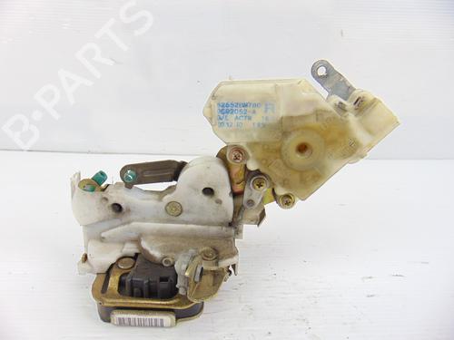 Used Rear right lock NISSAN ALMERA II (N16) 2.2 dCi (112 hp) 8223834