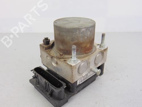 Used ABS pump NISSAN MICRA III (K12) 1.2 16V (80 hp) 8175759
