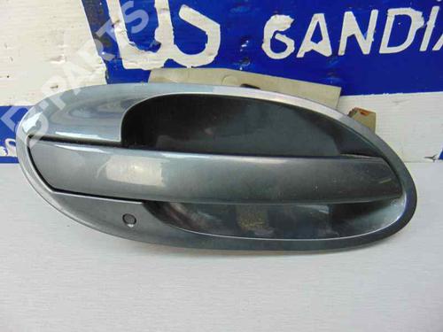 Used Front right exterior door handle Front right exterior door handle BMW 7 (E65, E66, E67) 730 d (218 hp) 7727623 7727623