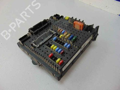Used Fuse box VOLVO XC90 I (275) D5 AWD (185 hp) 7728901