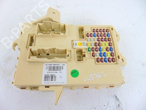 Used Fuse box HYUNDAI i30 (GD) [2011-2025]  11865402