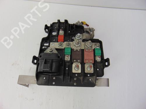 Used Fuse box RENAULT KANGOO / GRAND KANGOO II (KW0/1_) 1.5 dCi 70 (KW0V, KW0A) (68 hp) 8077324