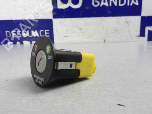 Switch KIA SORENTO I (JC) 2.5 CRDi 4WD | BP7722961I30 