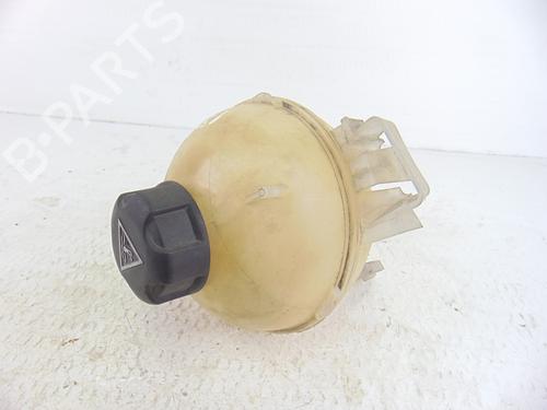 Used Expansion tank PEUGEOT 308 II (LB_, LP_, LW_, LH_, L3_) [2013-2021]  10411169