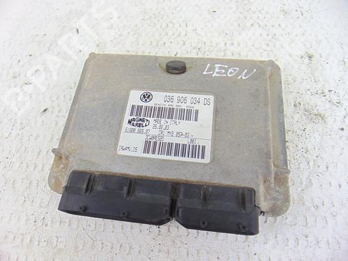 Used Engine control unit (ECU) SEAT LEON (1M1) 1.6 16 V (105 hp) 10662312