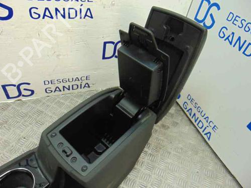 Armrest / Center console FORD MONDEO IV Turnier (BA7) 2.0 TDCi | BP7730871I20 