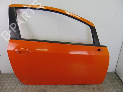 Used Right front door FIAT GRANDE PUNTO (199_) 1.9 D Multijet (116 hp) 11336320