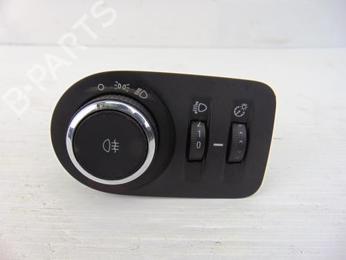 Used Headlight switch OPEL CORSA D (S07) 1.2 (L08, L68) (86 hp) 8321069