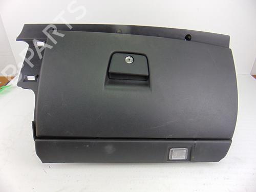 Boîte à gants VOLVO V50 (545) D4 (177 hp) 9972911