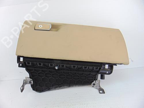 Glove box BMW 3 Touring (E91) 318 d (143 hp) 10160747