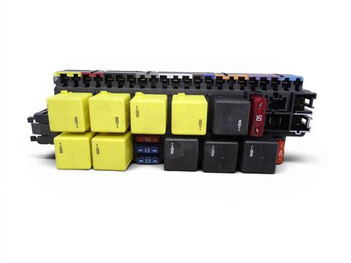 Used Fuse box Fuse box MERCEDES-BENZ S-CLASS (W220, V220) S 500, S 500 L (220.075, 220.175, 220.875) (306 hp) 36355208 36355208