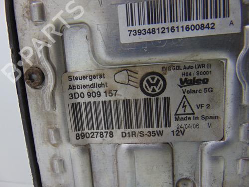 Left headlight VW PHAETON (3D1, 3D2, 3D3, 3D4, 3D6, 3D7, 3D8, 3D9) 3.0 V6 TDI 4motion | BP10345220C28 