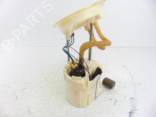 Used Fuel pump BMW 3 Touring (F31) 318 d (143 hp) 10160749