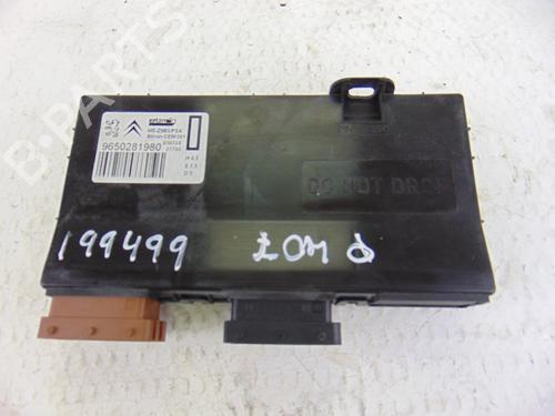 Used Electronic module PEUGEOT 407 Coupe (6C_) 2.7 HDi (204 hp) 10409837