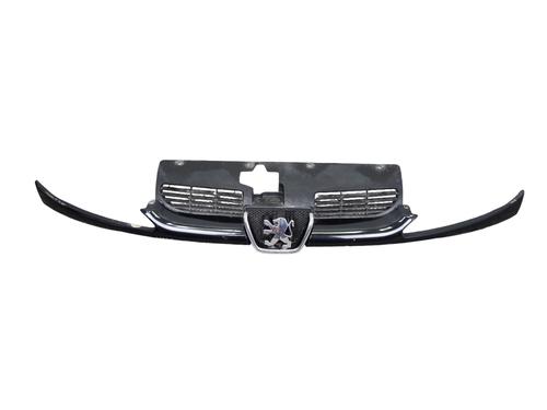 Used Grille PEUGEOT 206 Hatchback (2A/C) 1.6 16V (109 hp) 19426044