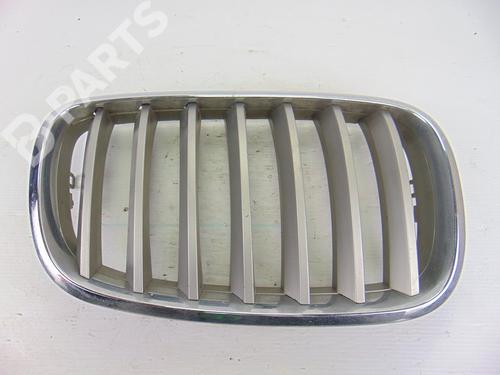 Used Front grille Front grille BMW X5 (E70) 3.0 d (235 hp) 8889921 8889921