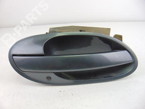 Used Front right exterior door handle Front right exterior door handle BMW 7 (E65, E66, E67) 740 d (258 hp) 10626208 10626208
