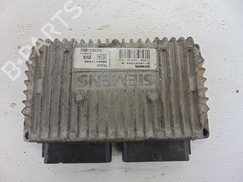 Used Engine control unit (ECU) PEUGEOT 307 CC (3B) 2.0 16V (136 hp) 8817280