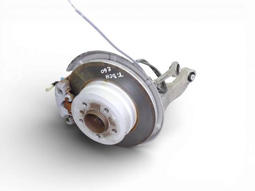 Fusee rechts achter BMW 5 (E60) 525 xi (218 hp) 31160423