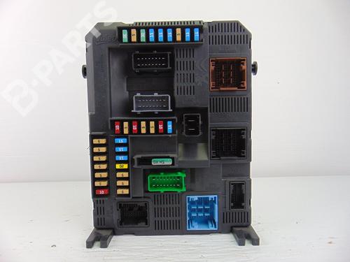 Used Fuse box Fuse box PEUGEOT 208 I (CA_, CC_) 1.2 THP 110 (110 hp) 8915279 8915279
