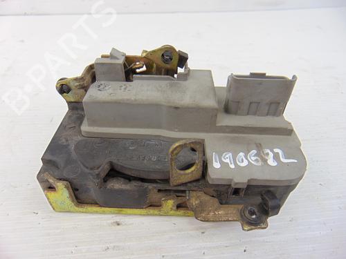 Used Front left lock PEUGEOT 206 Hatchback (2A/C) 1.4 LPG (75 hp) 8318680