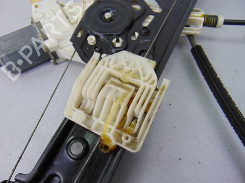 Front left window mechanism BMW 1 (E87) 118 d | BP8074704C22 