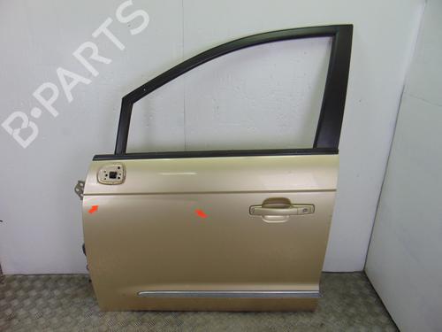 Used Left front door SSANGYONG RODIUS I 2.7 Xdi (163 hp) 11834655