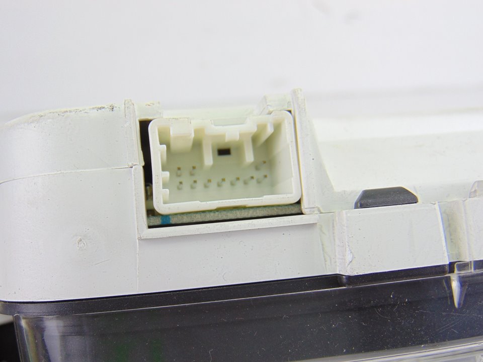 Instrument cluster VOLVO V50 (545) 2.0 D 9972909 BParts