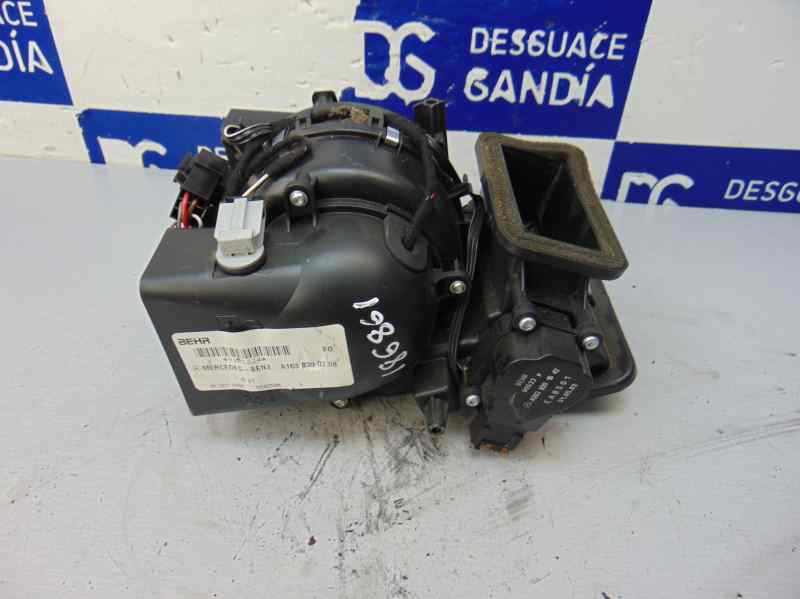 Heater blower motor MERCEDESBENZ MCLASS (W163) ML 270 CDI (163.113) 7730679 BParts
