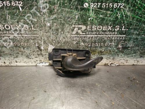 Used Front left interior door handle FIAT PUNTO (188_) 1.9 DS 60 (188.031, .051, .231, .251) (60 hp) 8367113