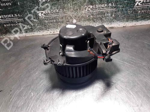 Used Heater blower motor MERCEDES-BENZ C-CLASS (W203) C 220 CDI (203.008) (150 hp) 8106452