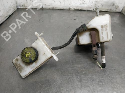 Used Brake master cylinder PEUGEOT 308 SW II (LC_, LJ_, LR_, LX_, L4_) 1.2 THP 130 (131 hp) 27400626