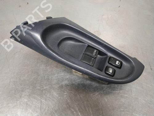 Used Left front window switch NISSAN ALMERA TINO (V10) 2.2 dCi (112 hp) 26254933