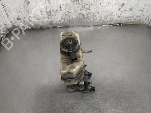 Used Brake master cylinder BMW 3 (E46) 320 d (150 hp) 26264821