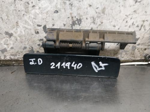 Used Front left exterior door handle PEUGEOT 306 Hatchback (7A, 7C, N3, N5) 1.9 D (69 hp) 27401134