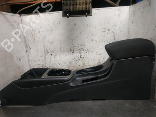 Used Armrest / Center console HYUNDAI i30 (FD) 1.6 CRDi (116 hp) 27401166
