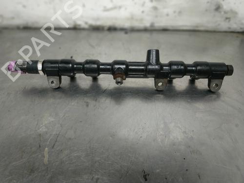 Used Injection rail FORD MONDEO III (B5Y) 2.0 16V (146 hp) 26253813