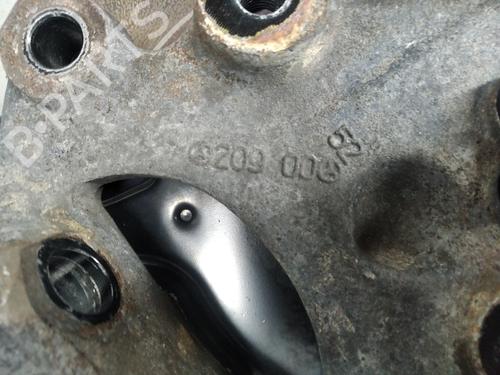 Left front steering knuckle MERCEDES-BENZ C-CLASS (W203) C 200 Kompressor (203.045) | BP26267324M25 