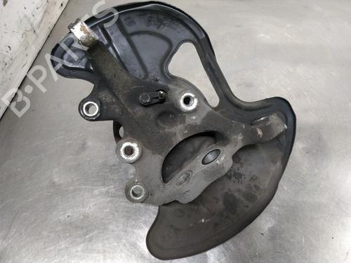 Left front steering knuckle MERCEDES-BENZ C-CLASS (W204) C 200 Kompressor (204.041) | BP26253976M25 