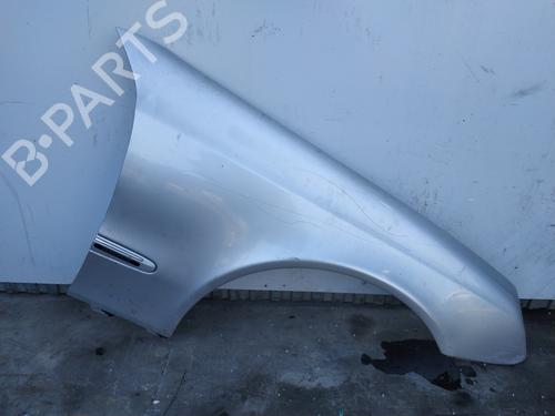 Used Right front fenders MERCEDES-BENZ E-CLASS (W211) E 220 CDI (211.006) (150 hp) 26252917