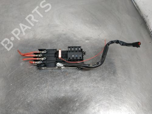 Sikringsdose MERCEDES-BENZ E-CLASS T-Model (S211) E 320 T CDI (211.226) (204 hp) 26267650