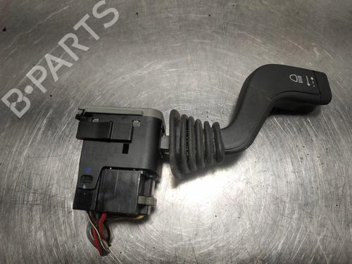 Used Headlight switch OPEL VECTRA B (J96) 2.0 DI 16V (F19) (82 hp) 26244731