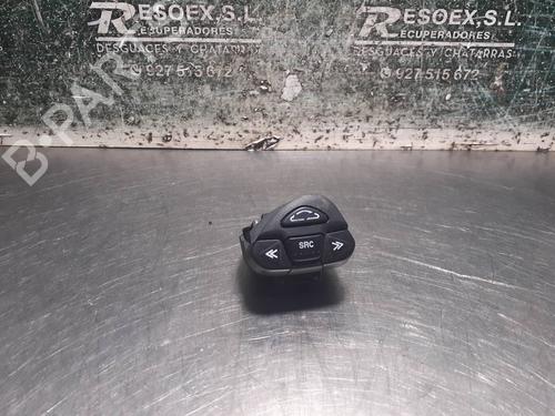Used Steering wheel controls NISSAN ALMERA TINO (V10) 2.2 dCi (112 hp) 8039632