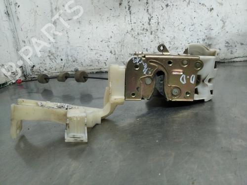 Used Front right lock FORD MONDEO III (B5Y) 2.0 16V (146 hp) 26255590