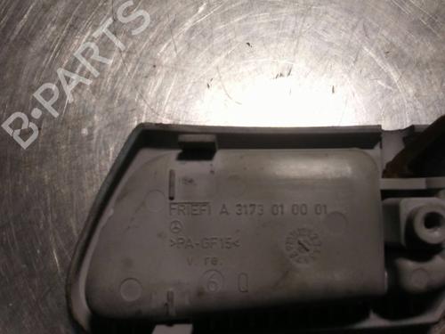 Front right interior door handle MERCEDES-BENZ C-CLASS (W203) C 220 CDI (203.008) | BP8600279I14 