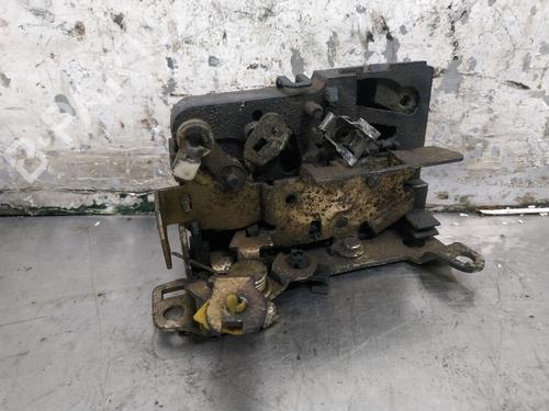 Used Front left lock IVECO DAILY III Van 35 C 12 V, 35 S 12 V (AGKA43A2, AGKB43A2, AGKB46A2,... (116 hp) 26263471