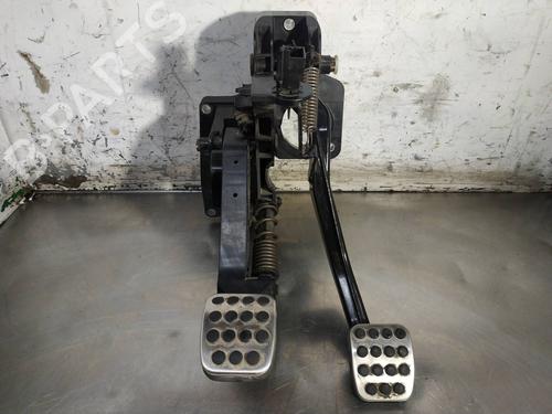 Used Clutch pedal MERCEDES-BENZ B-CLASS Sports Tourer (W245) B 180 CDI (245.207) (109 hp) 26245240
