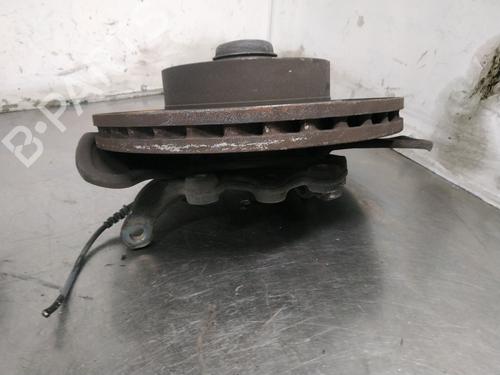 Right front steering knuckle MERCEDES-BENZ C-CLASS (W204) C 200 Kompressor (204.041) | BP26253741M26 