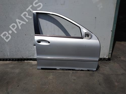 Dør høyre foran MERCEDES-BENZ C-CLASS (W203) C 220 CDI (203.008) (150 hp) 26253963
