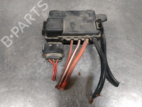 Used Fuse box AUDI TT (8N3) 1.8 T (180 hp) 27401456